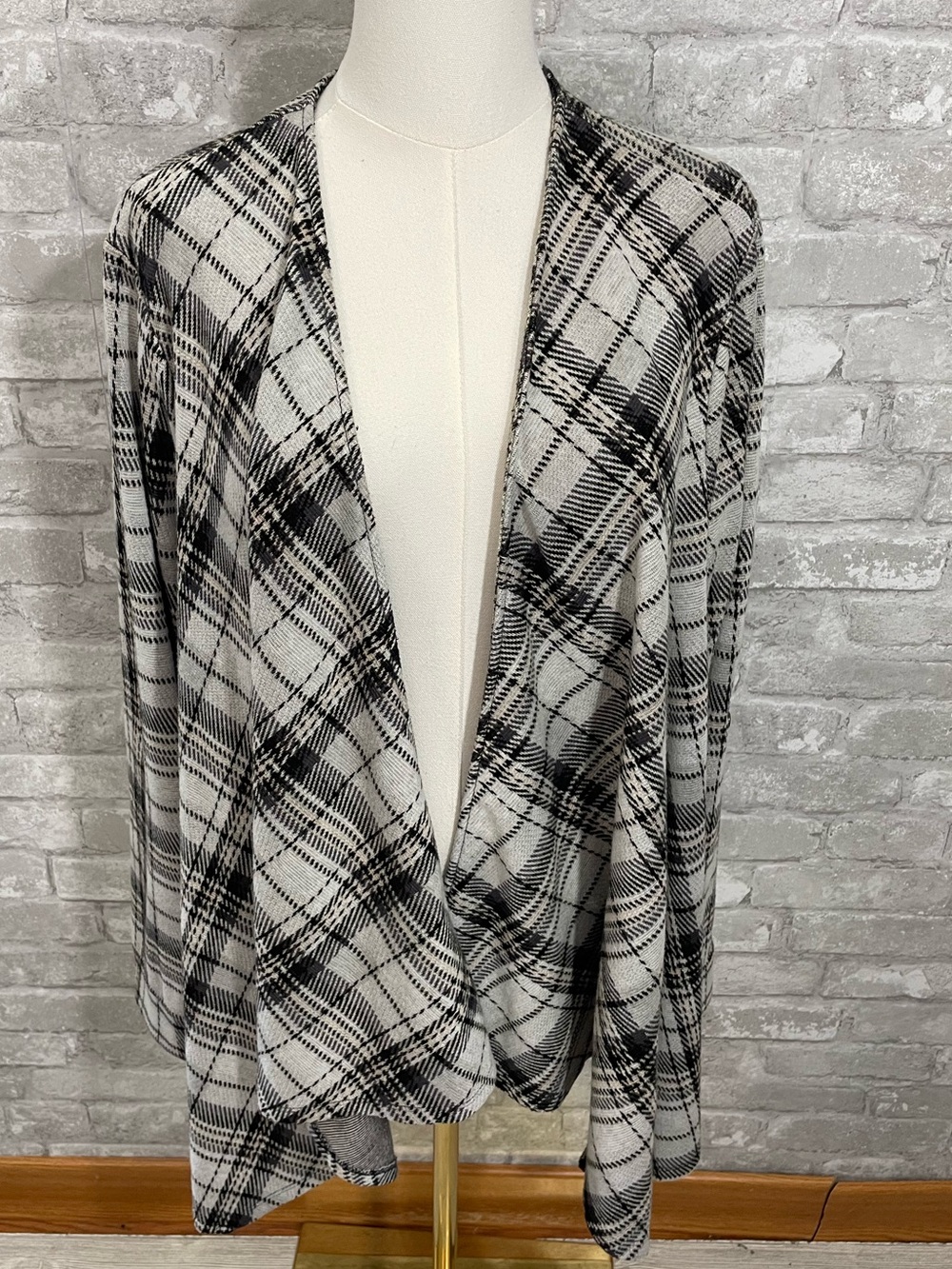 Torrid Black & White Plaid Open-Front drape front cardigan